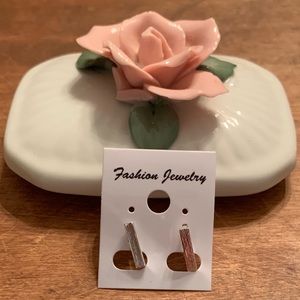 Fashion Earrings - Silver Bar (Short)